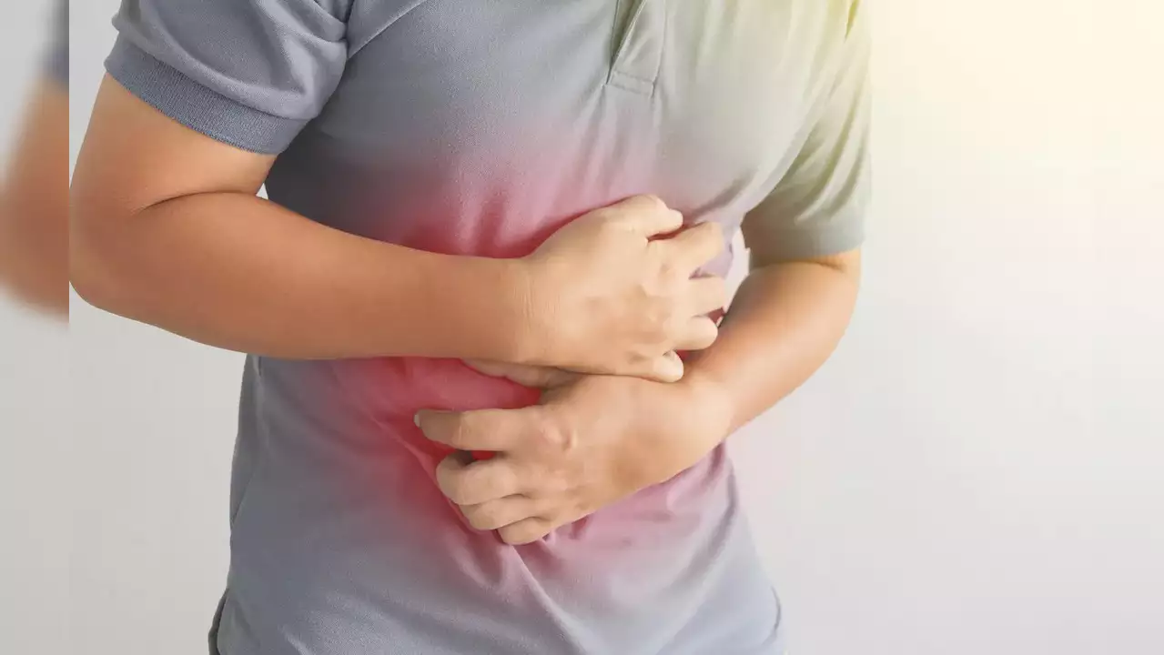 wellhealthorganic.com : key signs of gastroenteritis