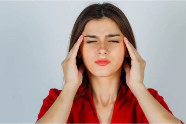 Effective Ayurvedic remedies to get relief from Migraine pain.