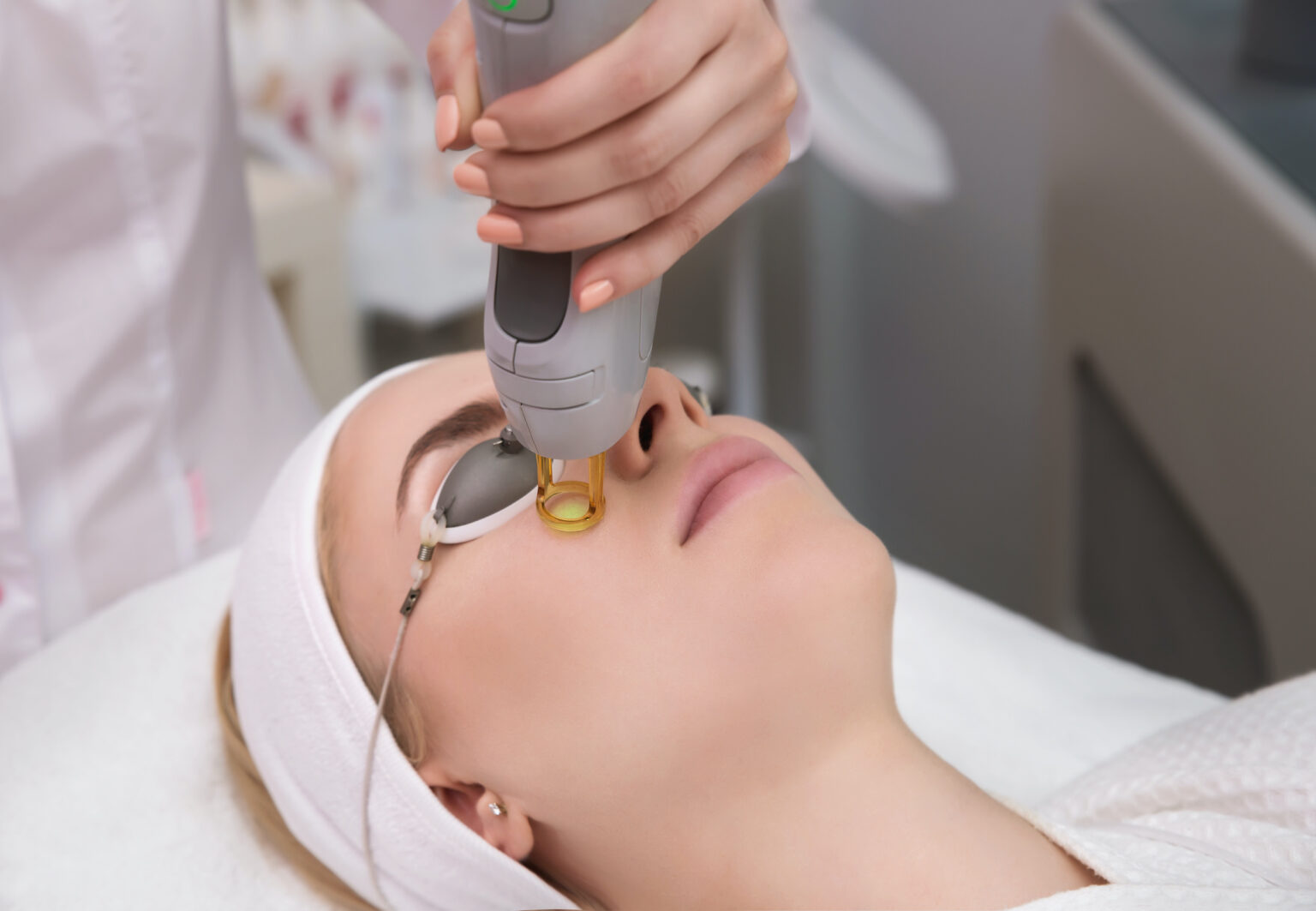 Laser Technology and Laser Treatment in Dermatology