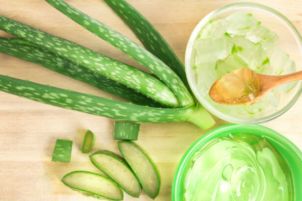 How to Look More Beautiful with Aloe Vera