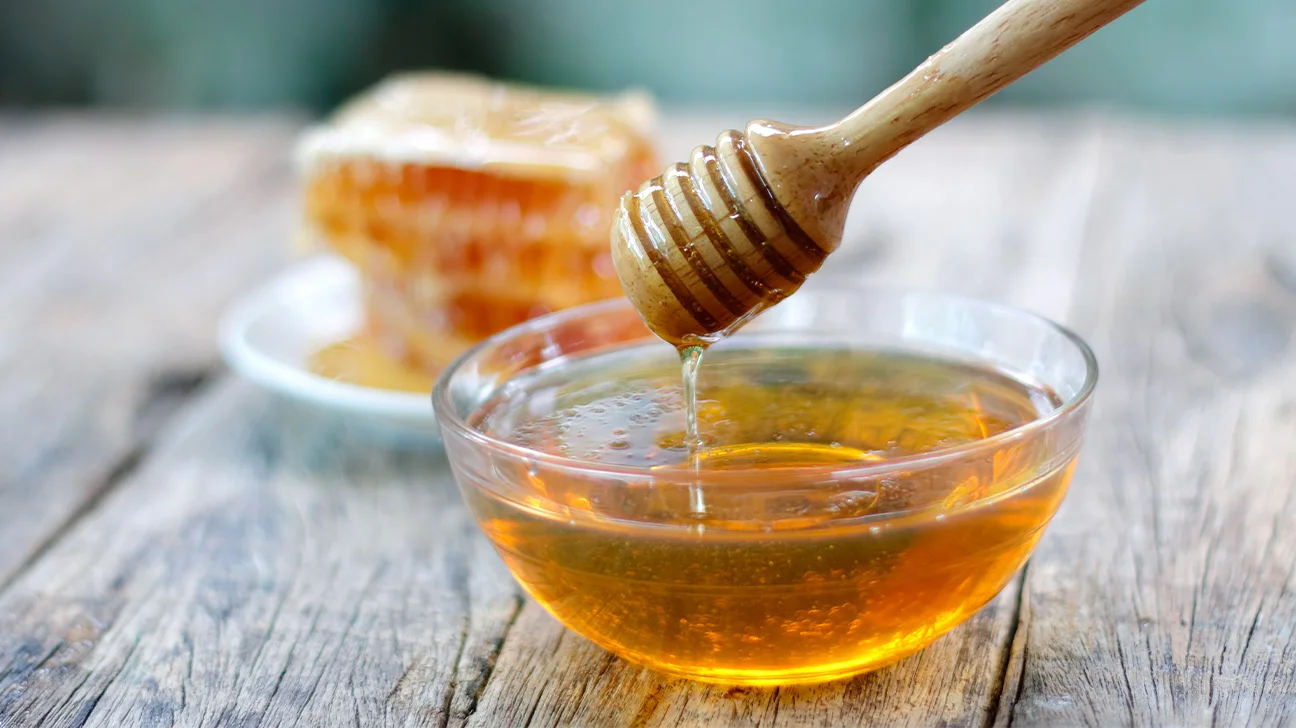 Manuka Honey की चिकित्सा शक्ति: उपयोग और स्वास्थ्य लाभों